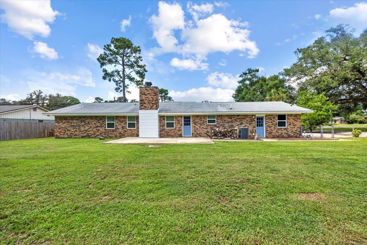 LAKE FRANCIS HOMES - Residential