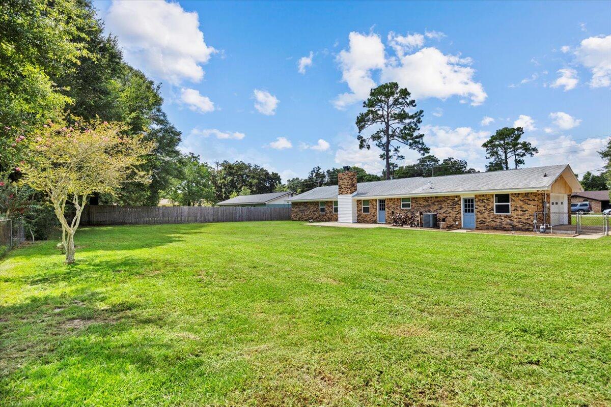 LAKE FRANCIS HOMES - Residential