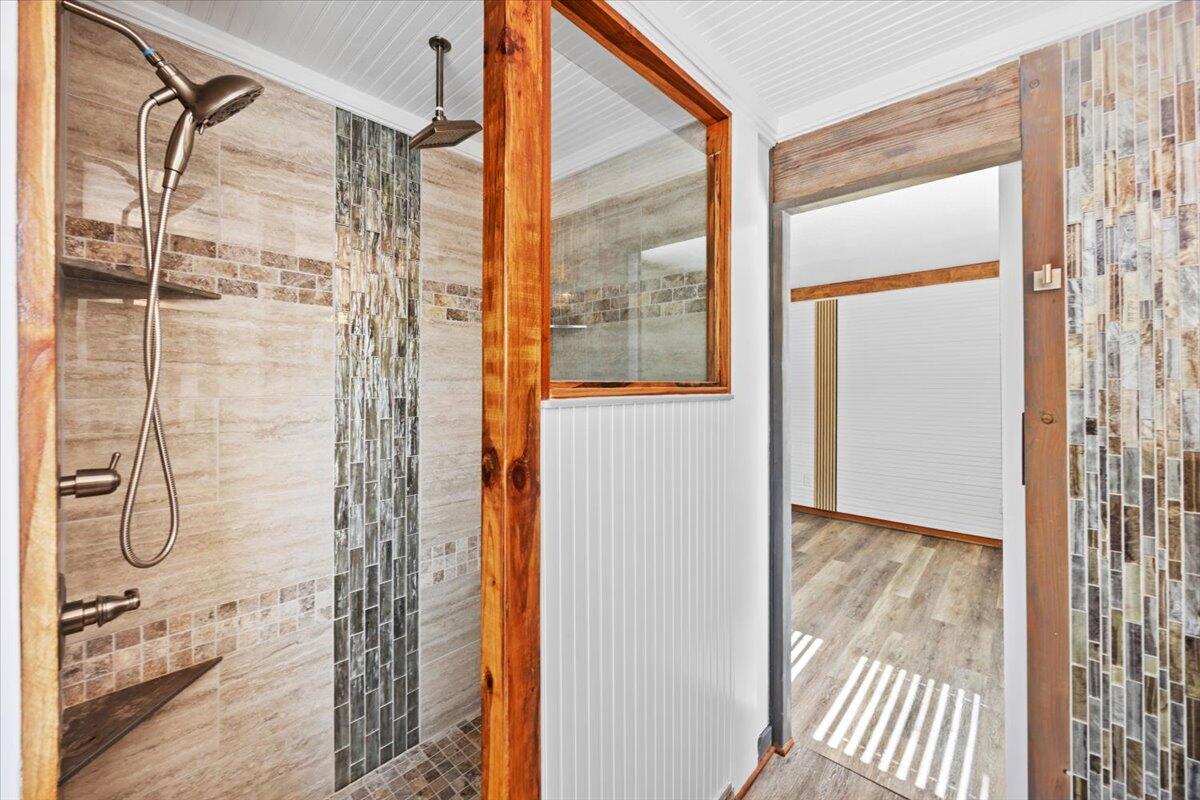 LAKE FRANCIS HOMES - Residential