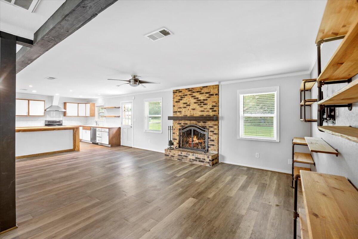 LAKE FRANCIS HOMES - Residential