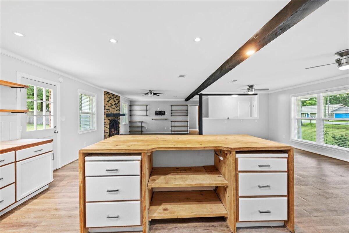 LAKE FRANCIS HOMES - Residential