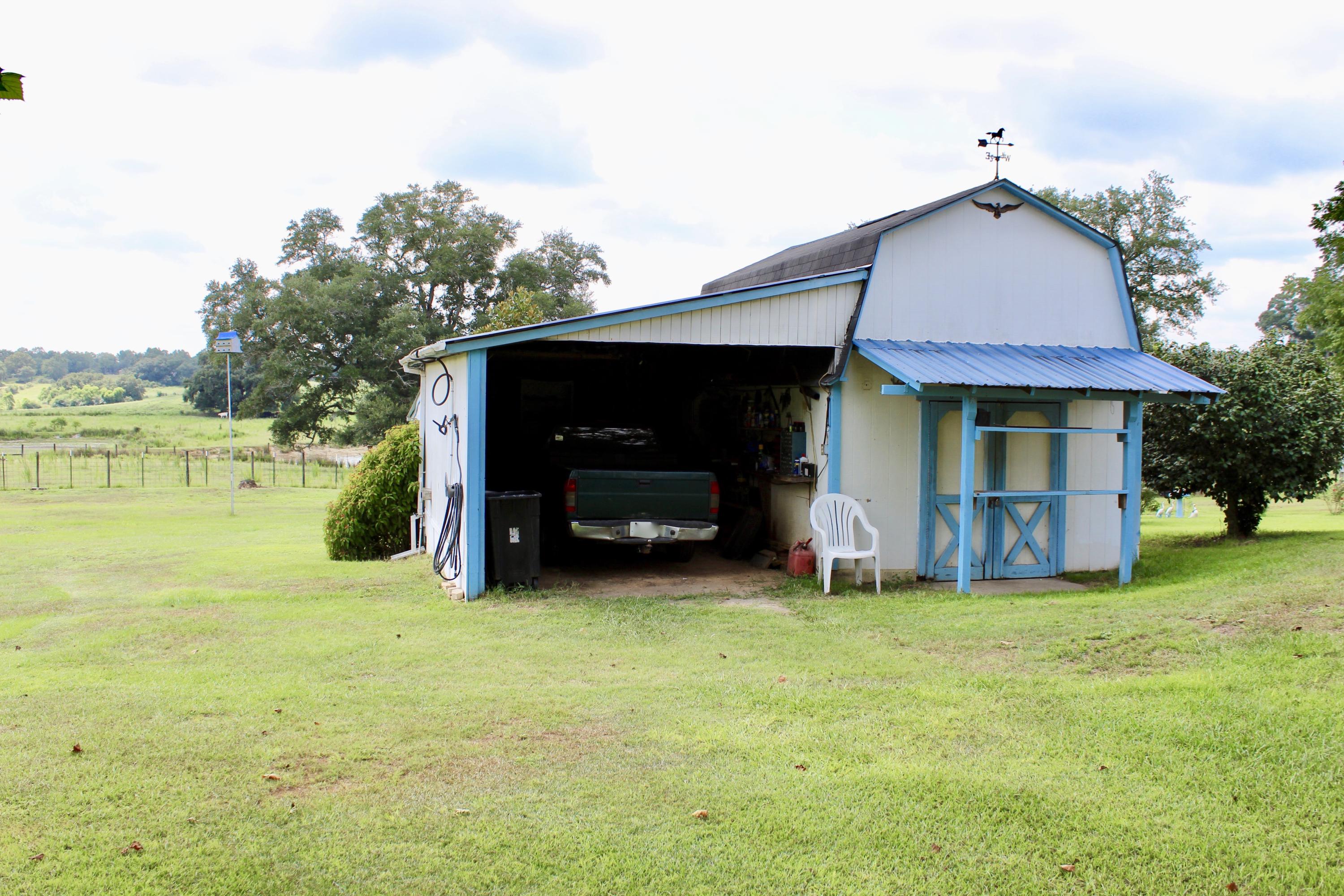 NO RECORDED SUBDIVISION - Residential