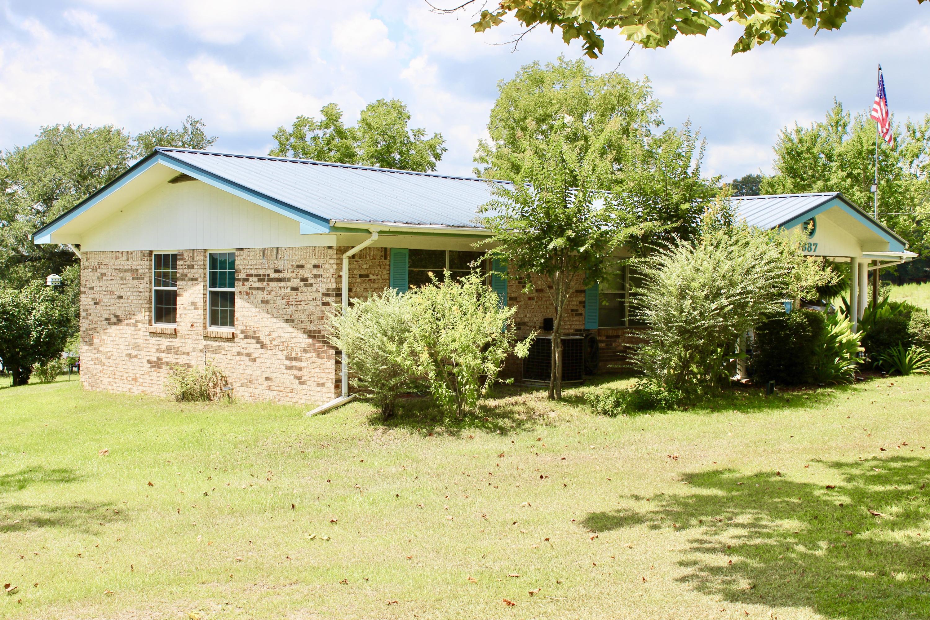 NO RECORDED SUBDIVISION - Residential