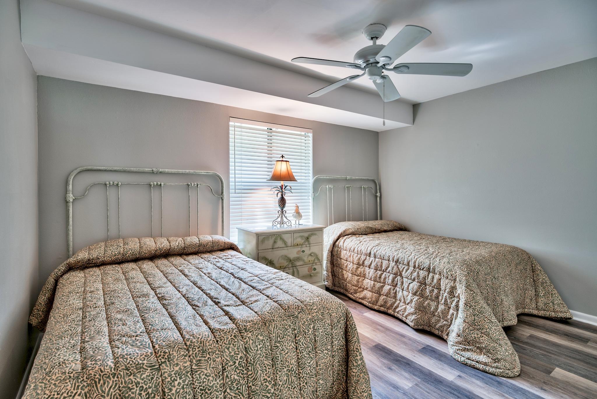 BAYOU VILLAGE CONDO PH 1 - Residential