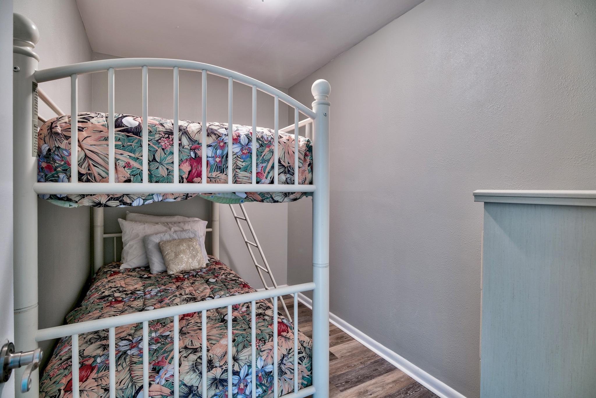 BAYOU VILLAGE CONDO PH 1 - Residential