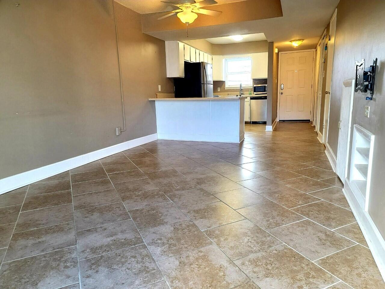 COMMODORES LANDING - Residential