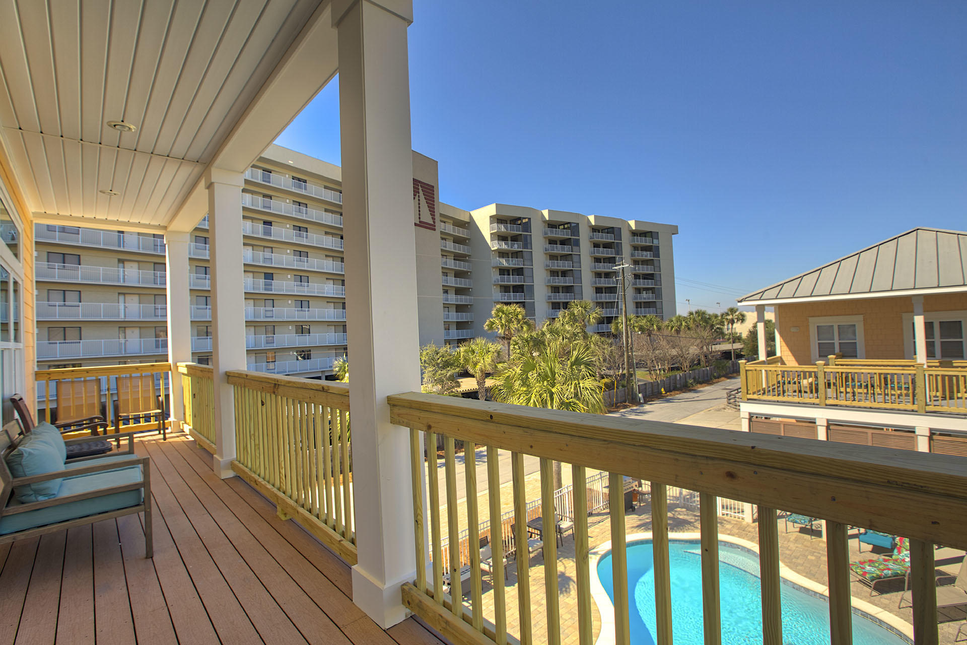 SNOW DRIFT BEACH - Residential