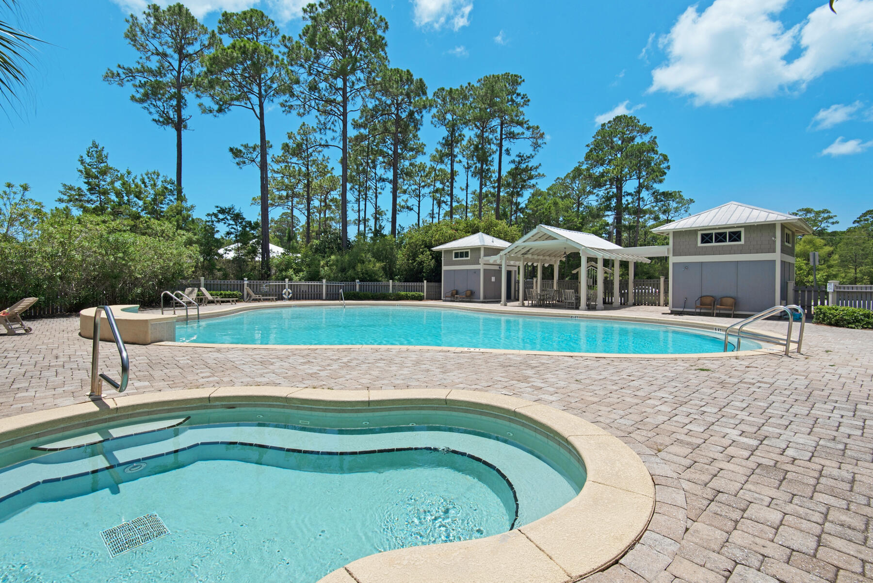 GRAYTON BAYOU - Residential