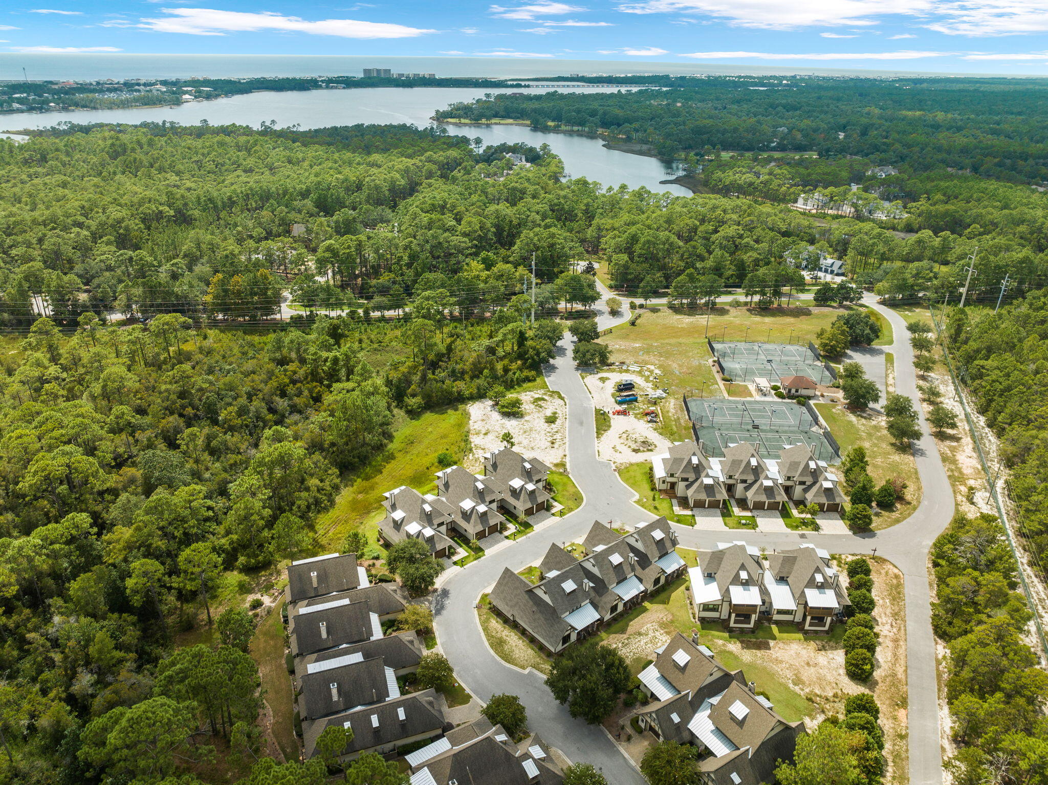 WILD HERON - Residential