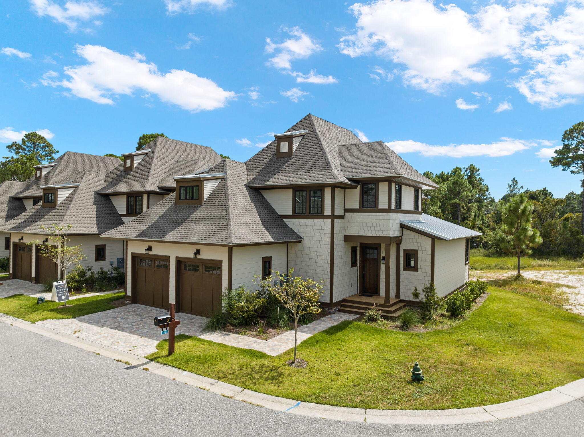 WILD HERON - Residential