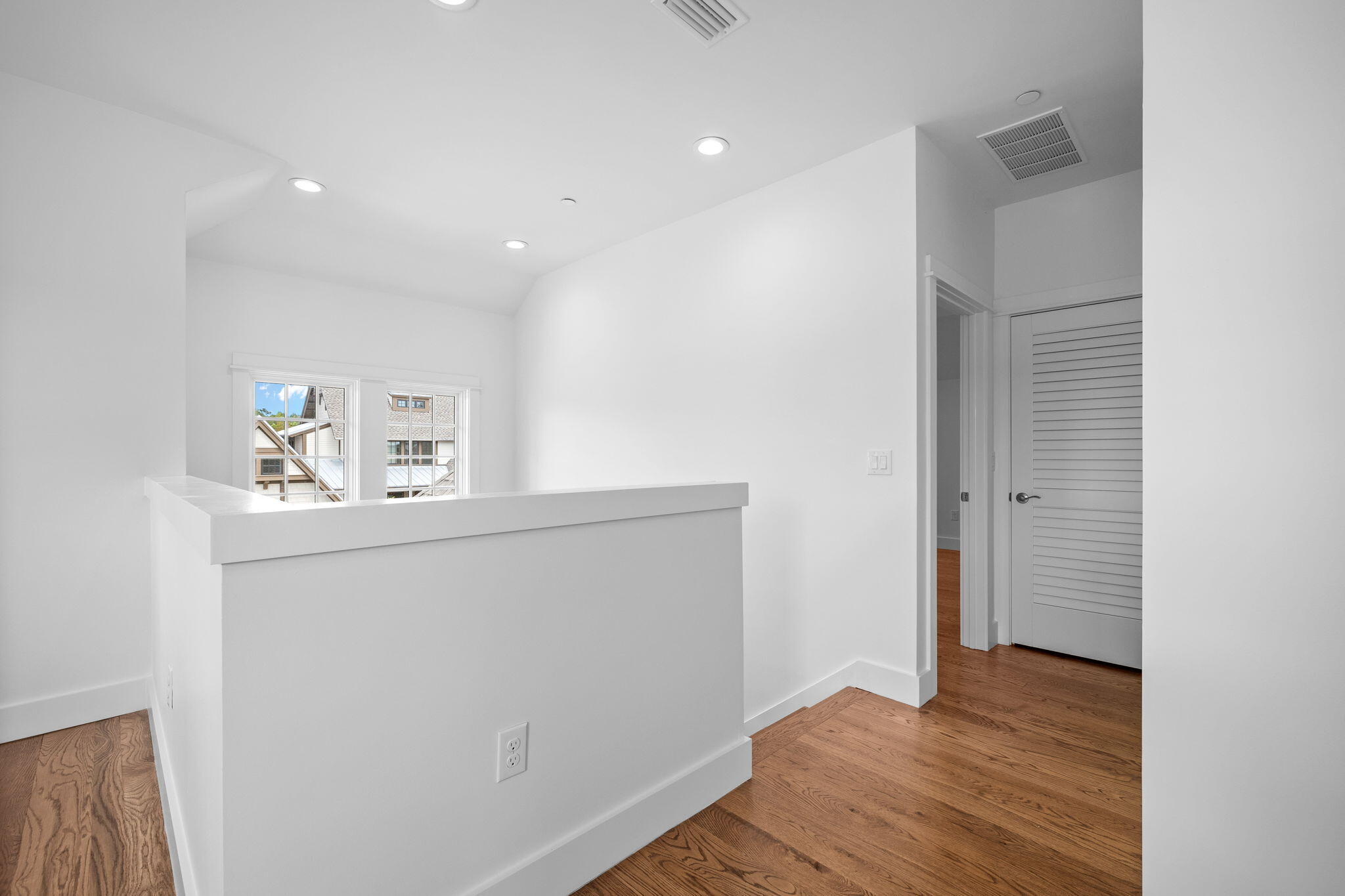 WILD HERON - Residential