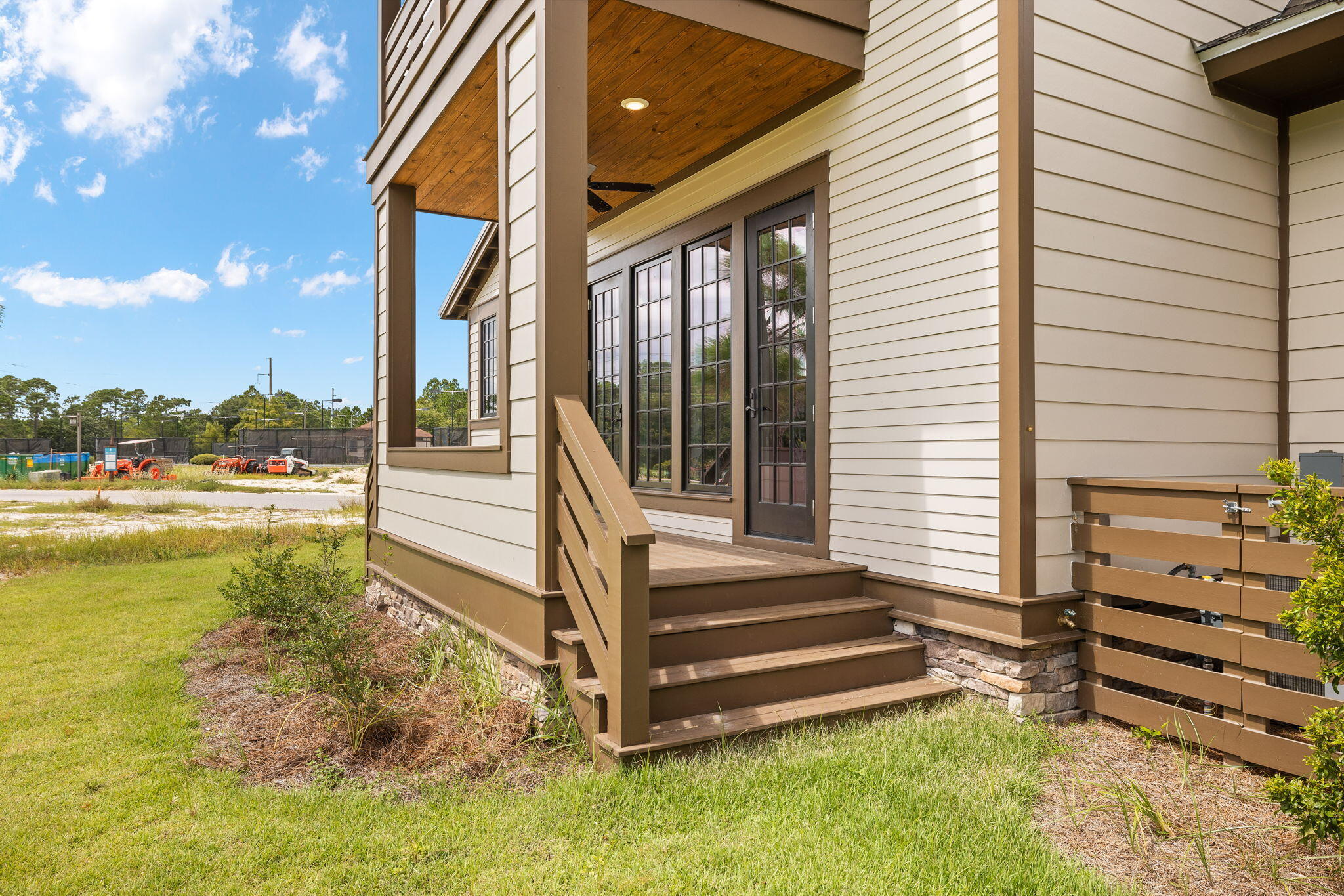 WILD HERON - Residential