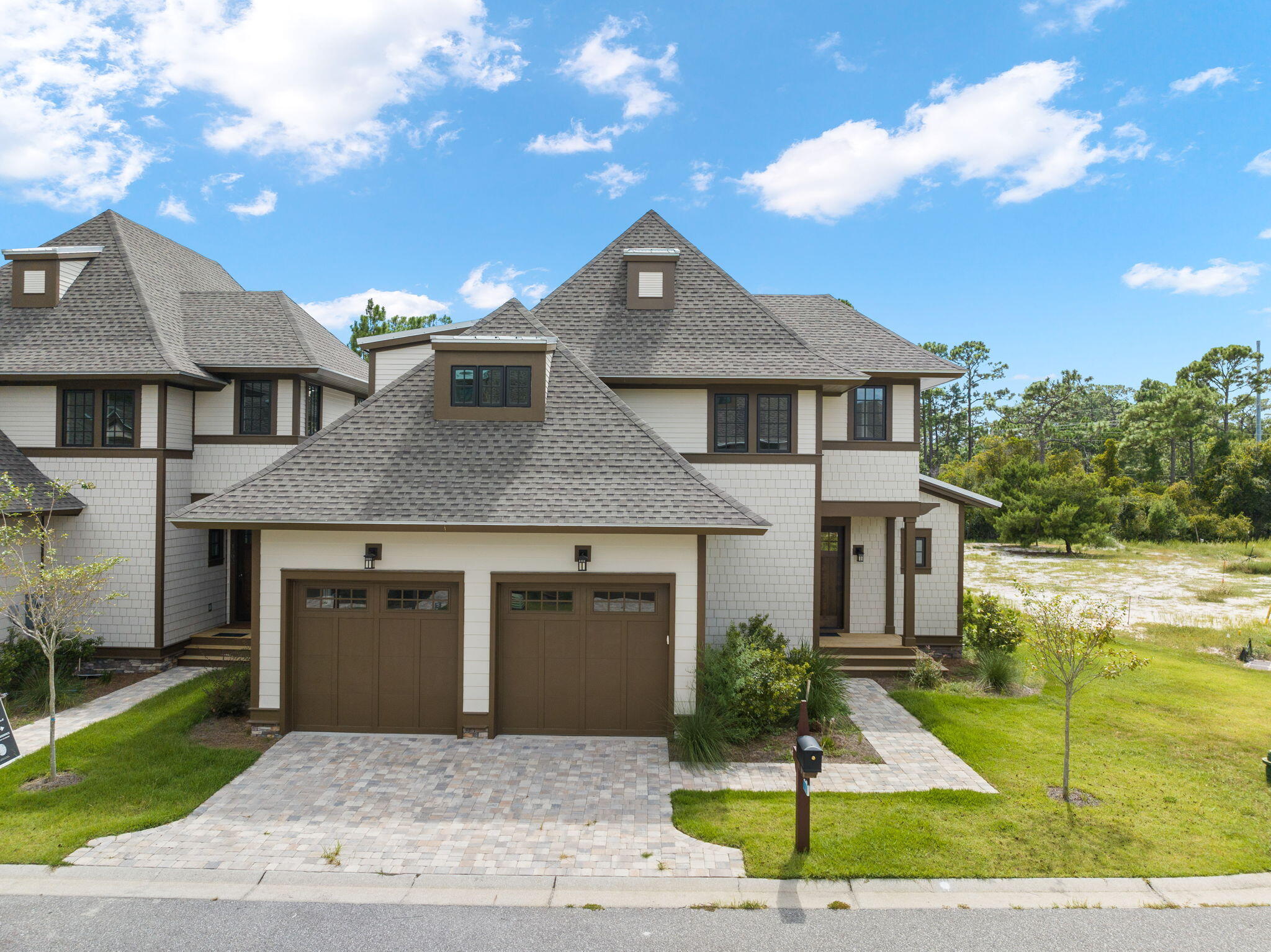 WILD HERON - Residential