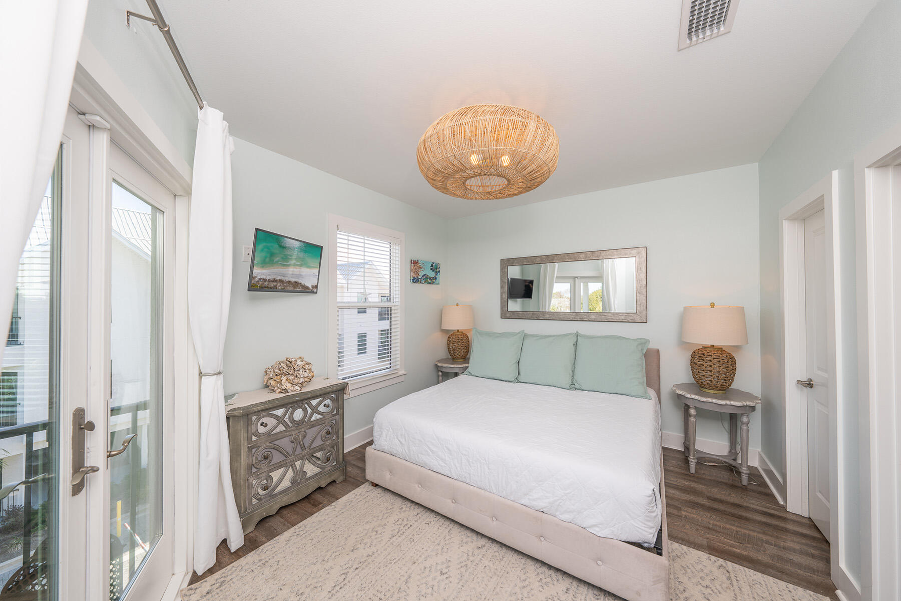 Hidden Lake Condominium - Residential