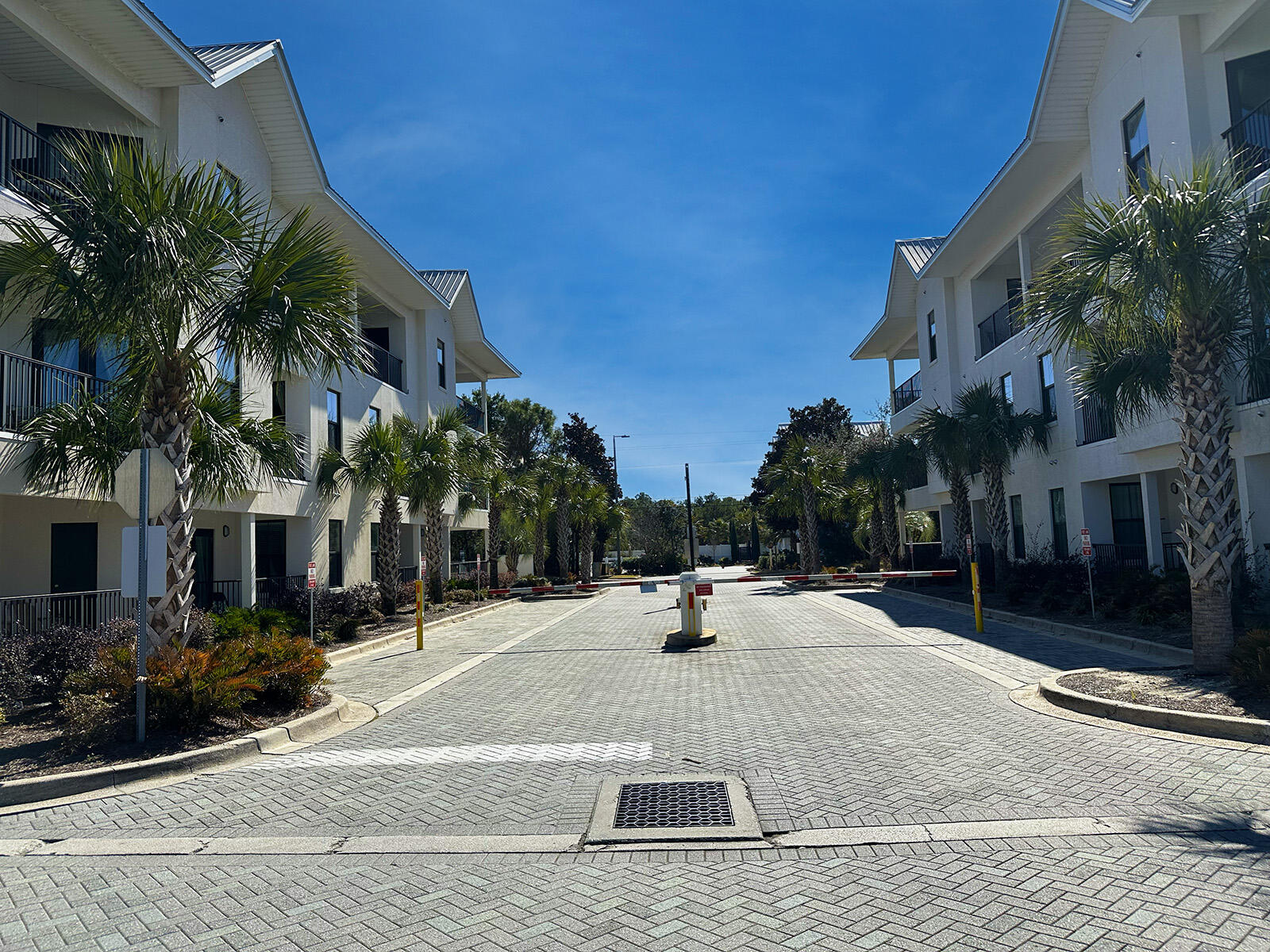 Hidden Lake Condominium - Residential