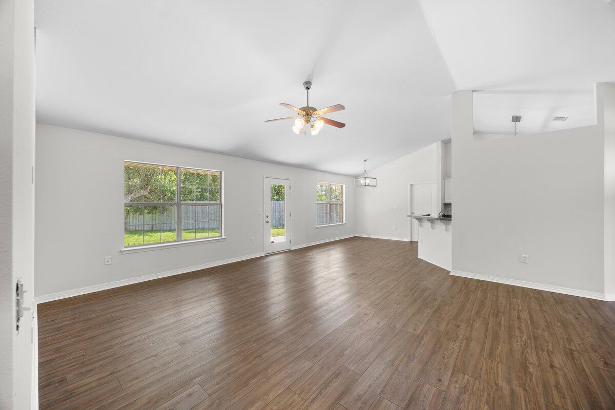BAY PINES - Residential