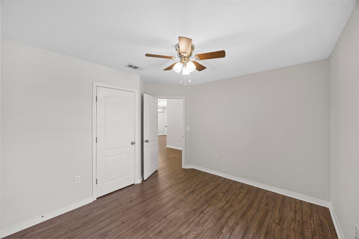 BAY PINES - Residential