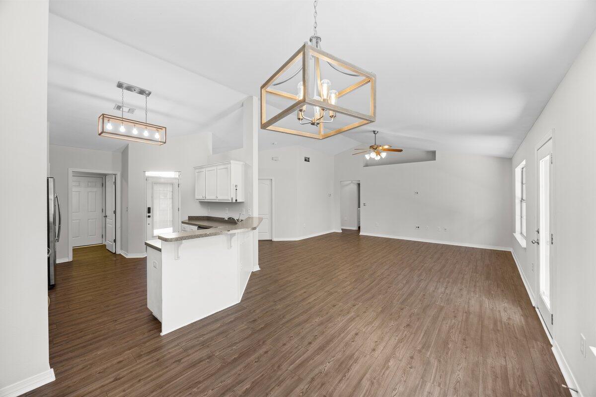BAY PINES - Residential