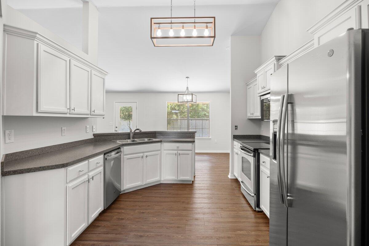 BAY PINES - Residential