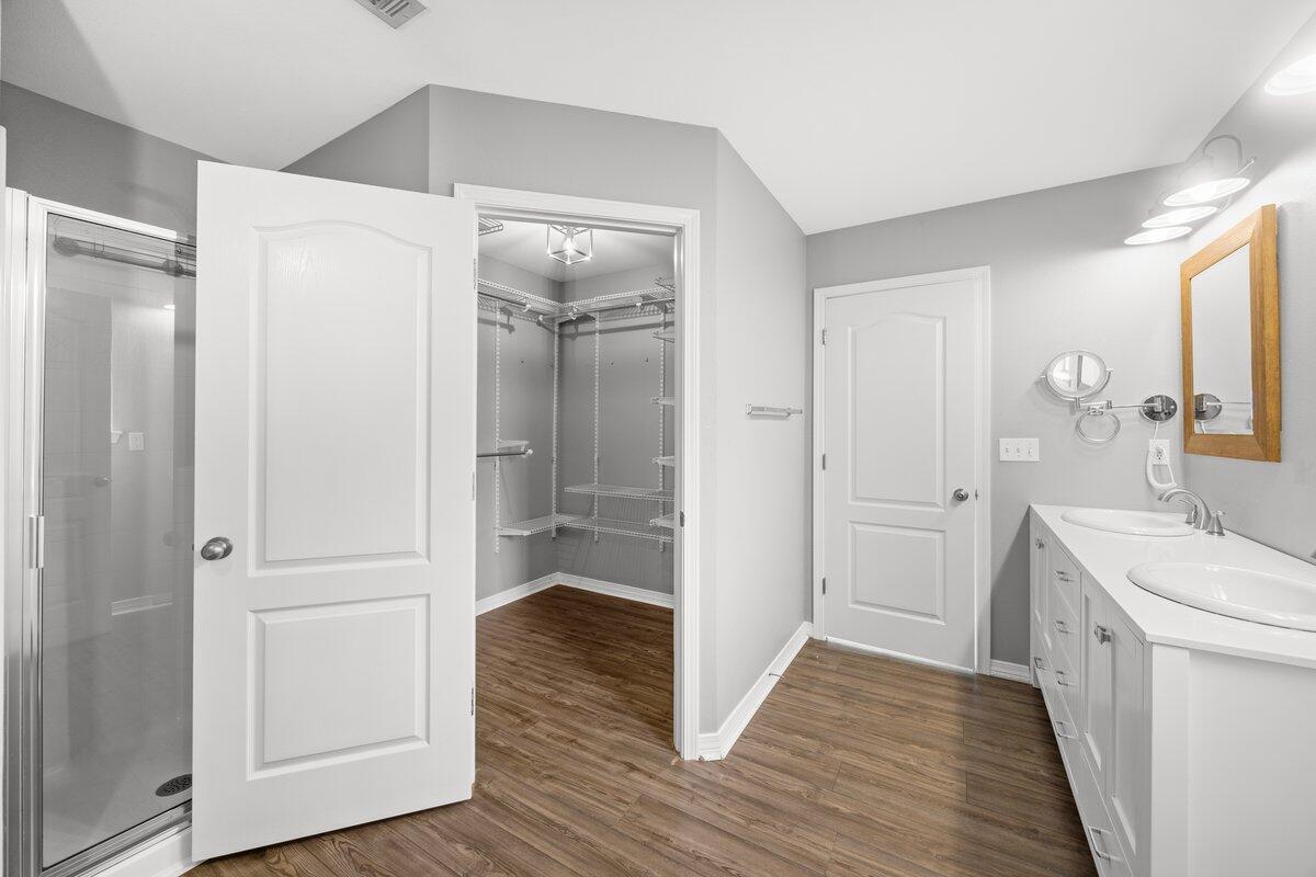 BAY PINES - Residential