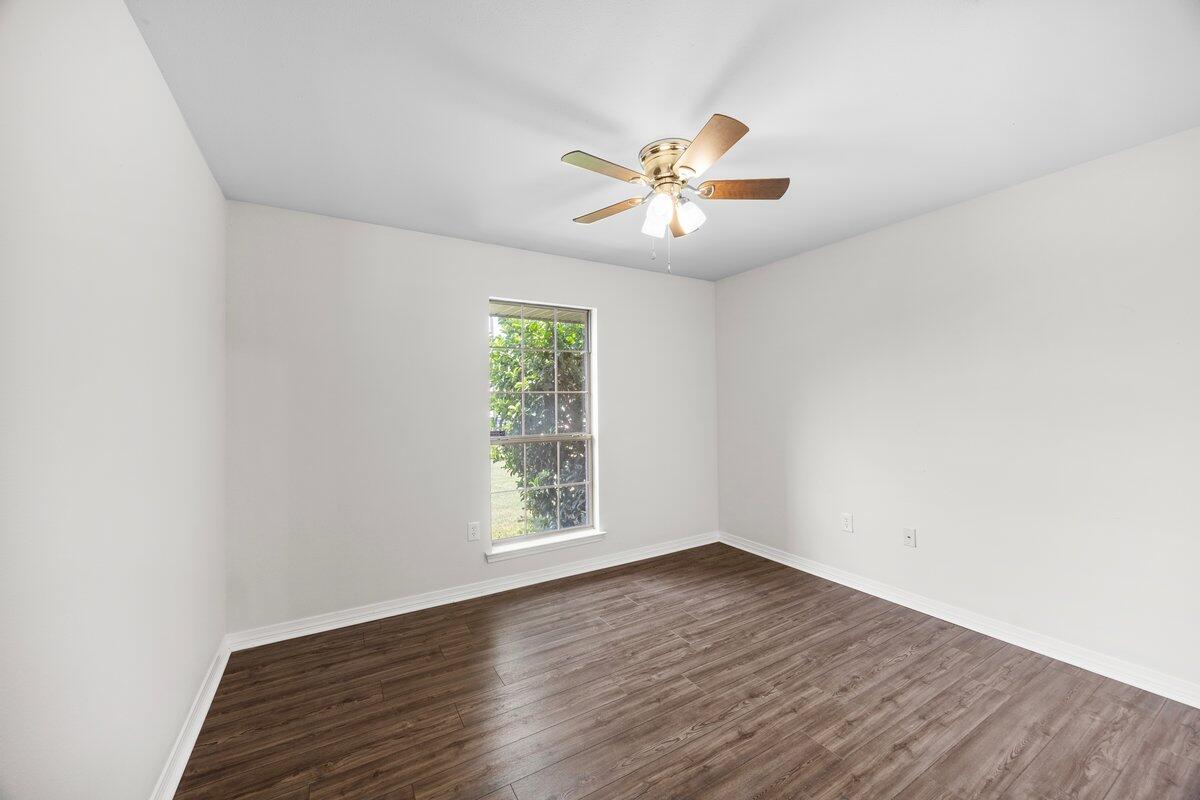 BAY PINES - Residential