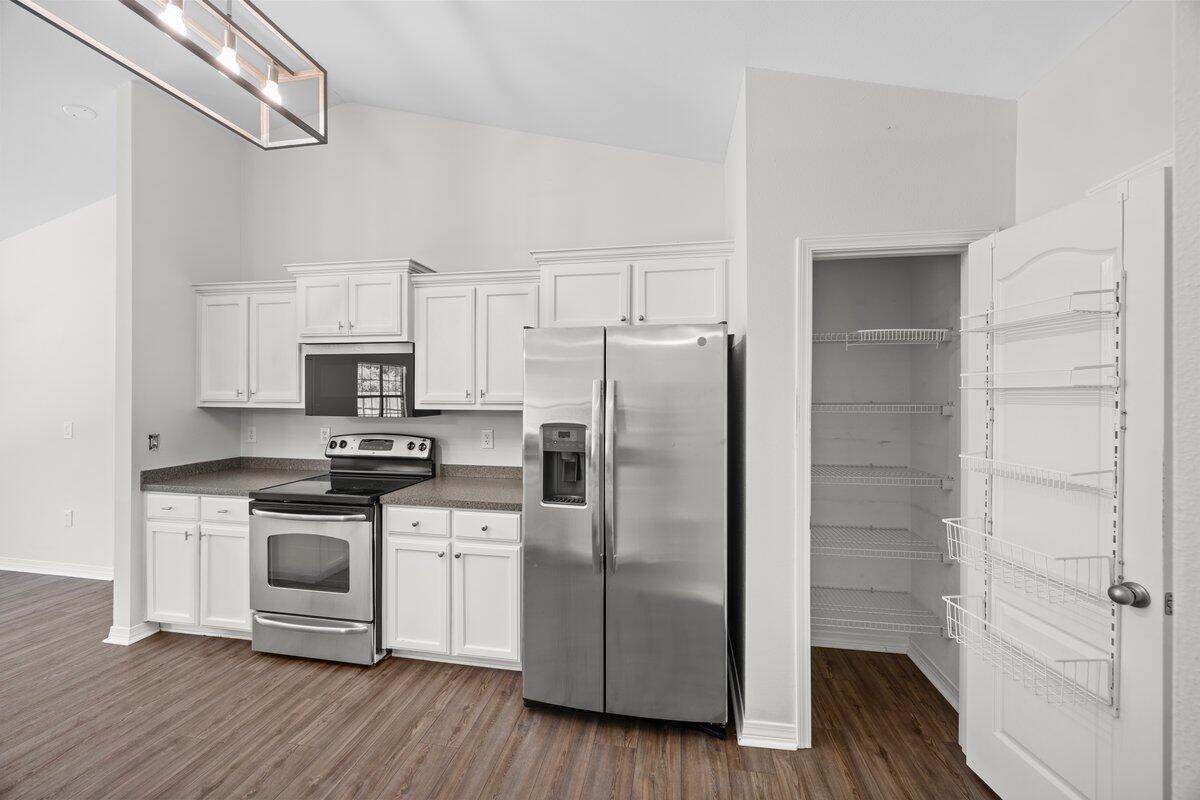 BAY PINES - Residential