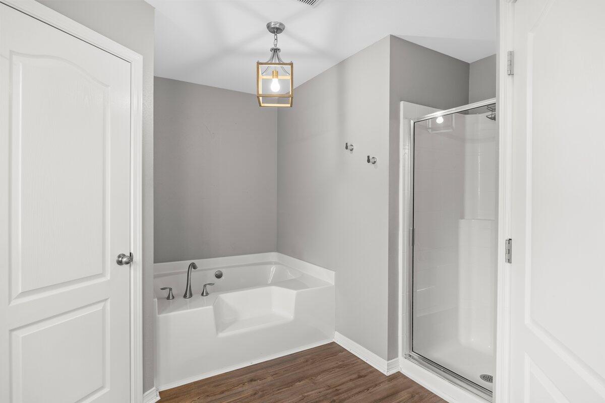 BAY PINES - Residential