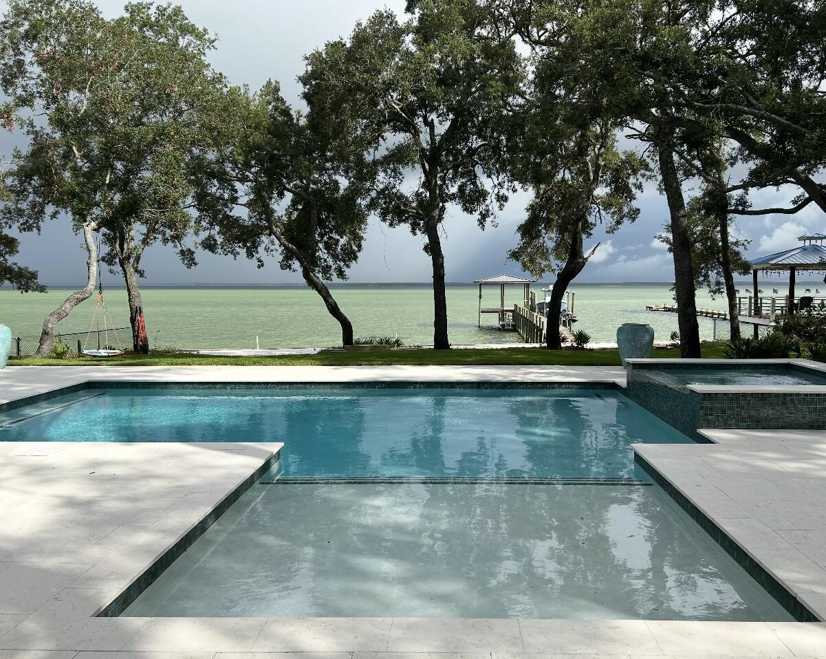 Destin Calhoun - Residential
