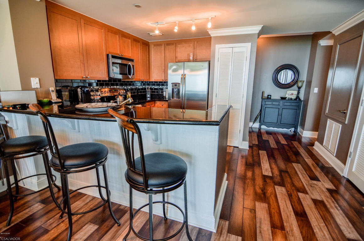 Aqua Condo - Residential