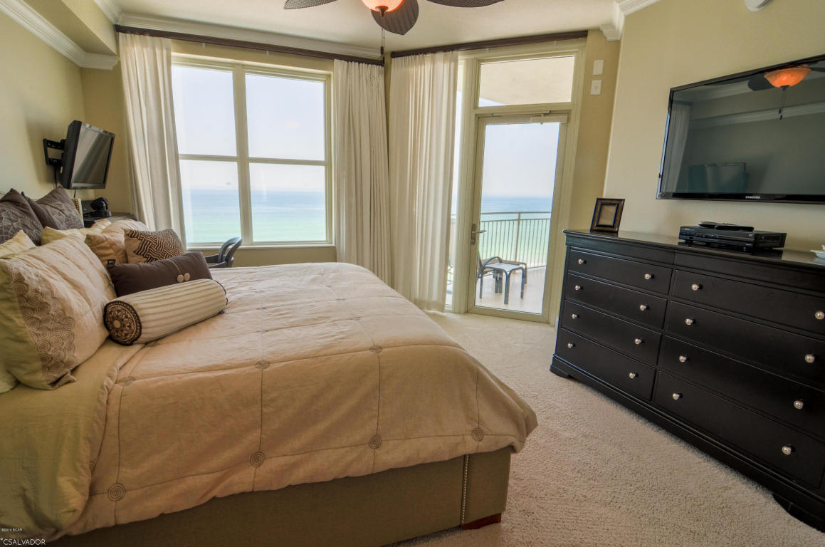 Aqua Condo - Residential