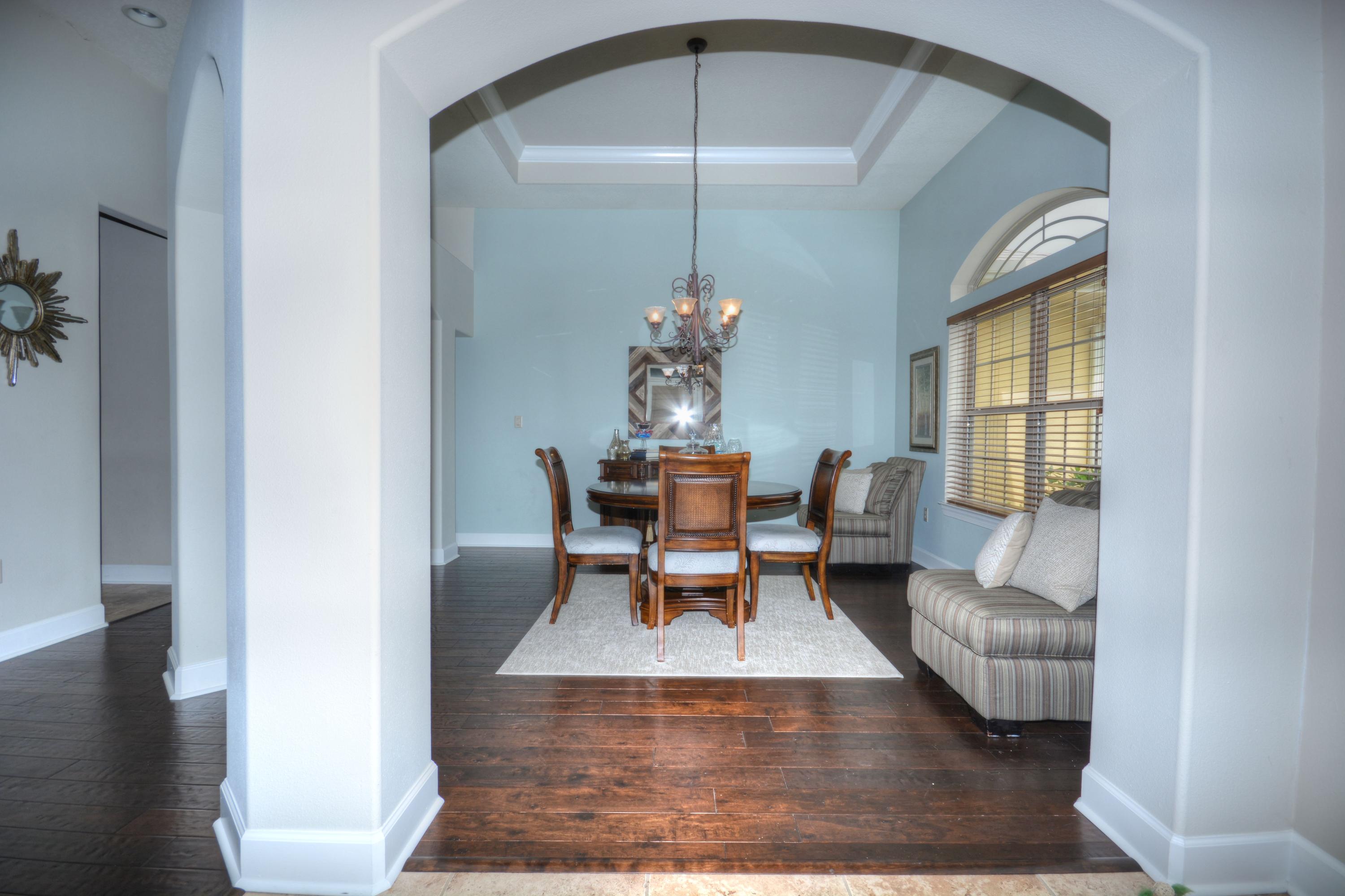 CHARDONNAY ESTATES - Residential