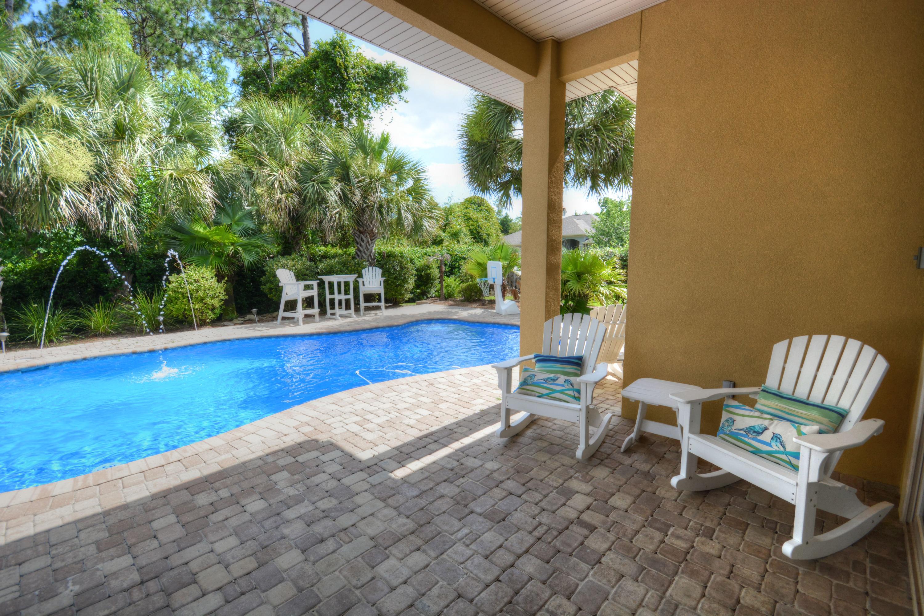 CHARDONNAY ESTATES - Residential