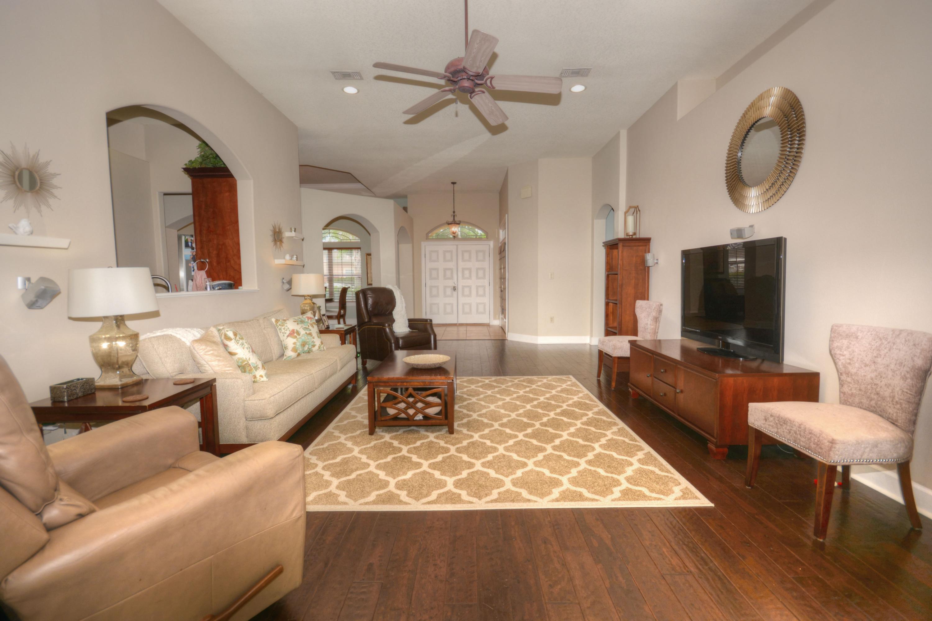 CHARDONNAY ESTATES - Residential