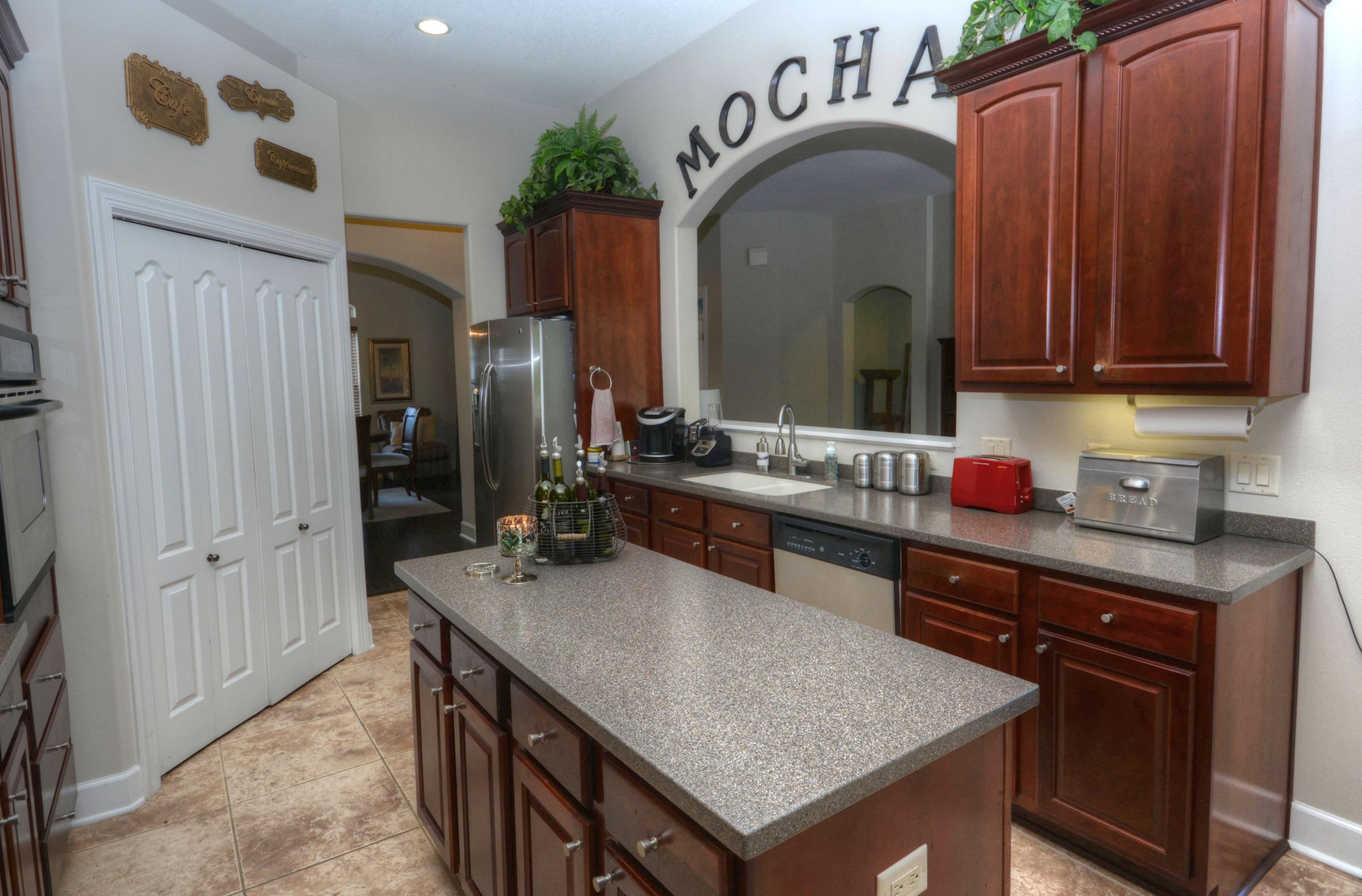 CHARDONNAY ESTATES - Residential