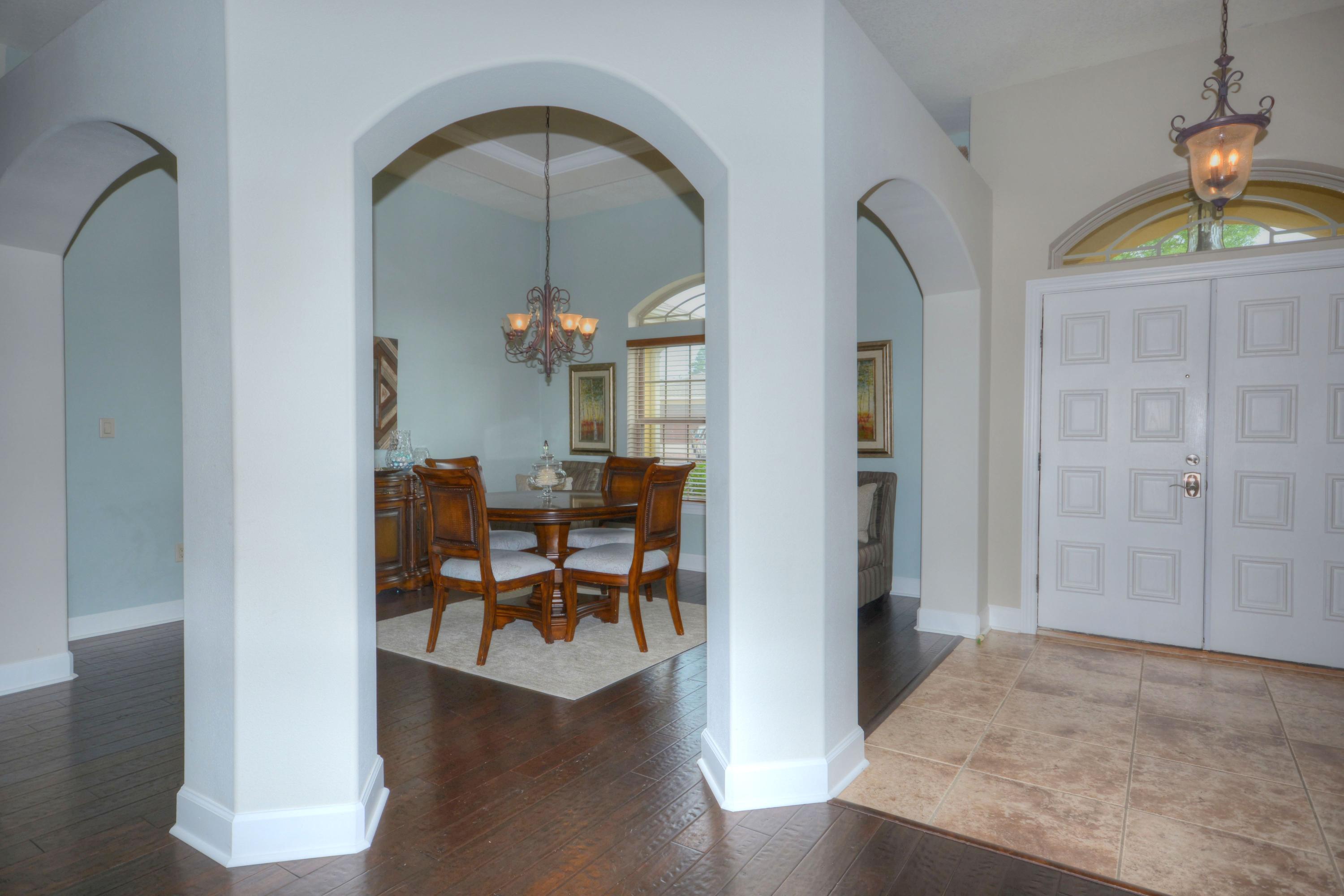 CHARDONNAY ESTATES - Residential