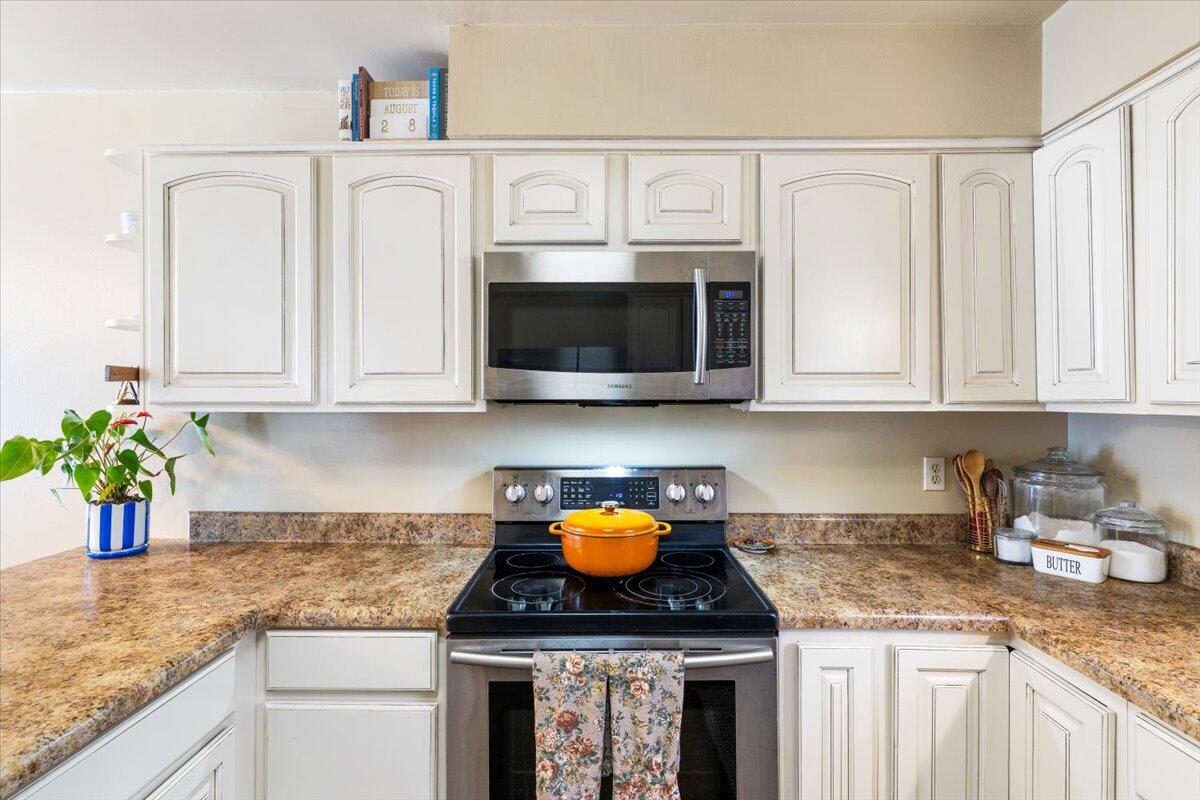 SOUTHVIEW EST - Residential