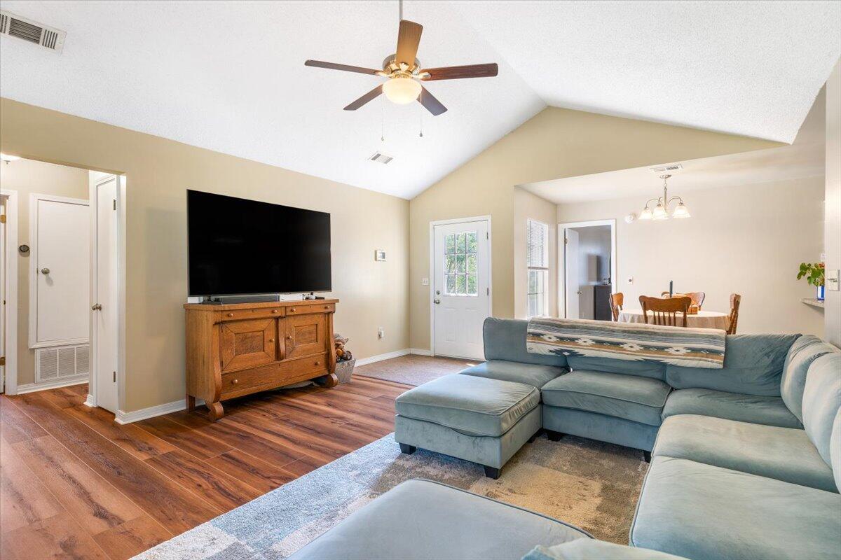 SOUTHVIEW EST - Residential