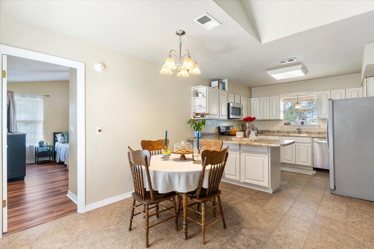 SOUTHVIEW EST - Residential