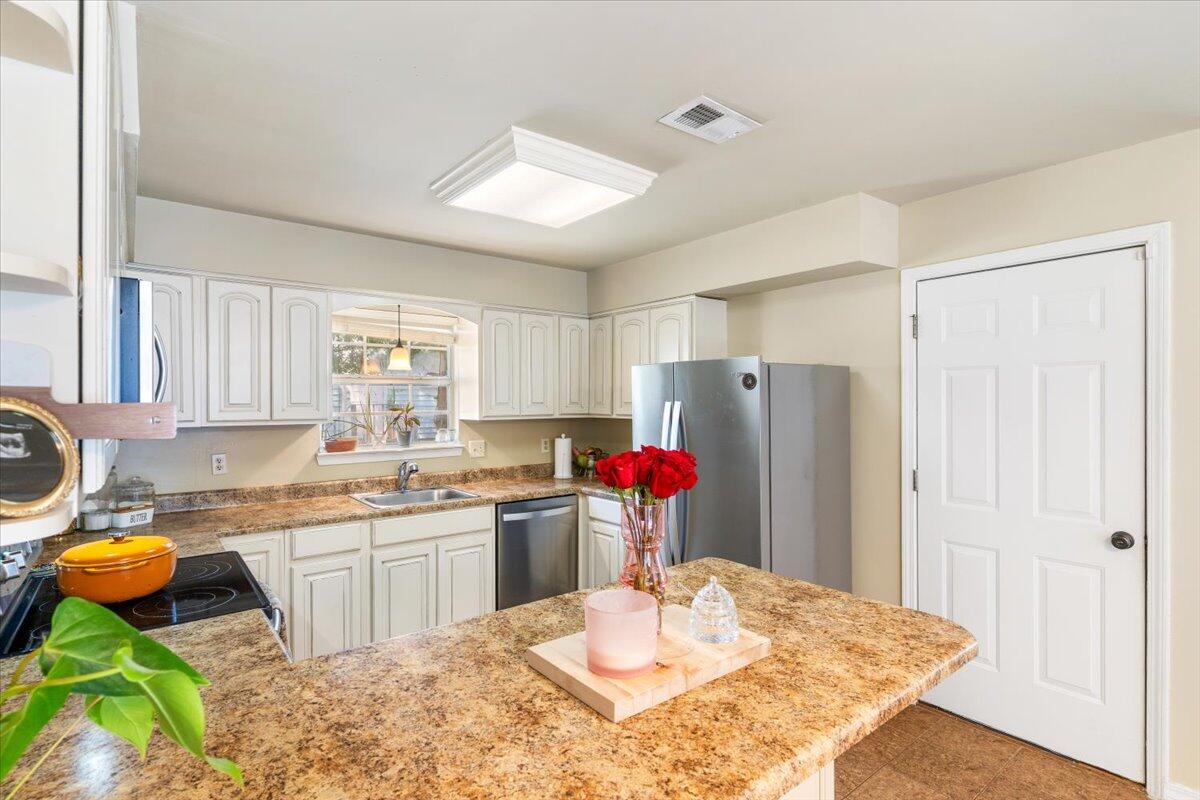 SOUTHVIEW EST - Residential