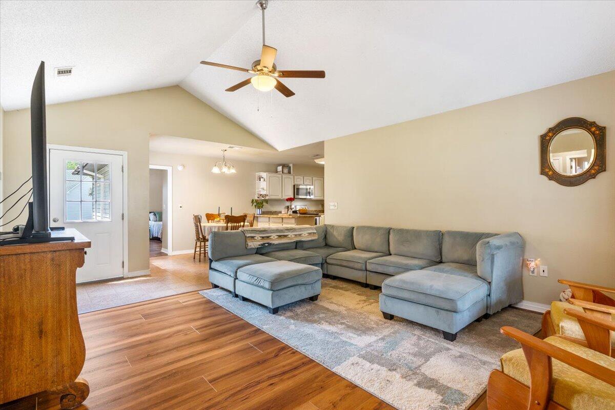 SOUTHVIEW EST - Residential