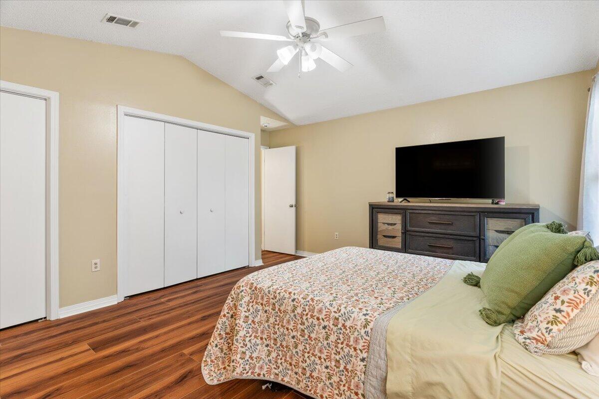 SOUTHVIEW EST - Residential