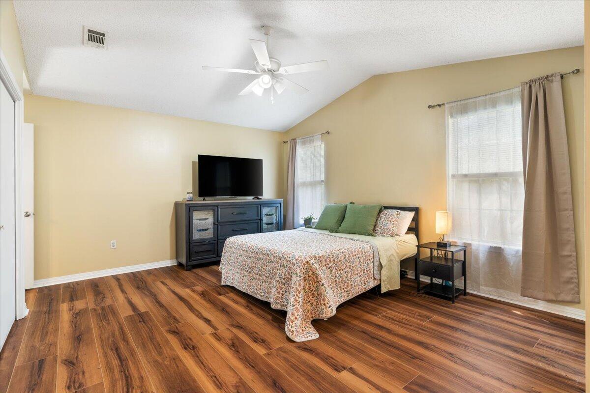 SOUTHVIEW EST - Residential