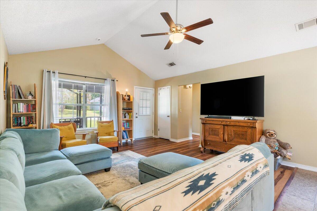 SOUTHVIEW EST - Residential