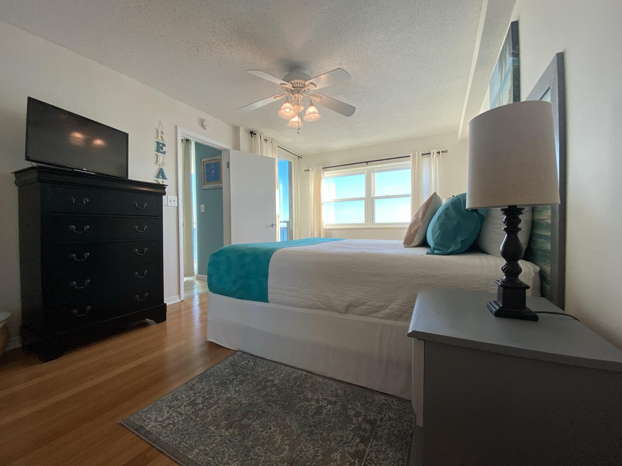 NAUTILUS CONDO - Residential