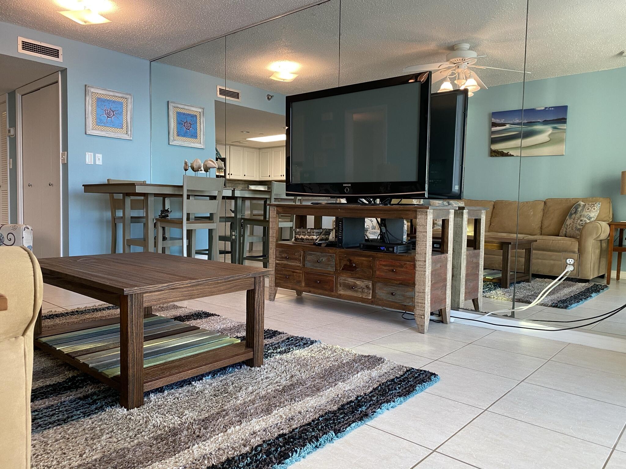 NAUTILUS CONDO - Residential