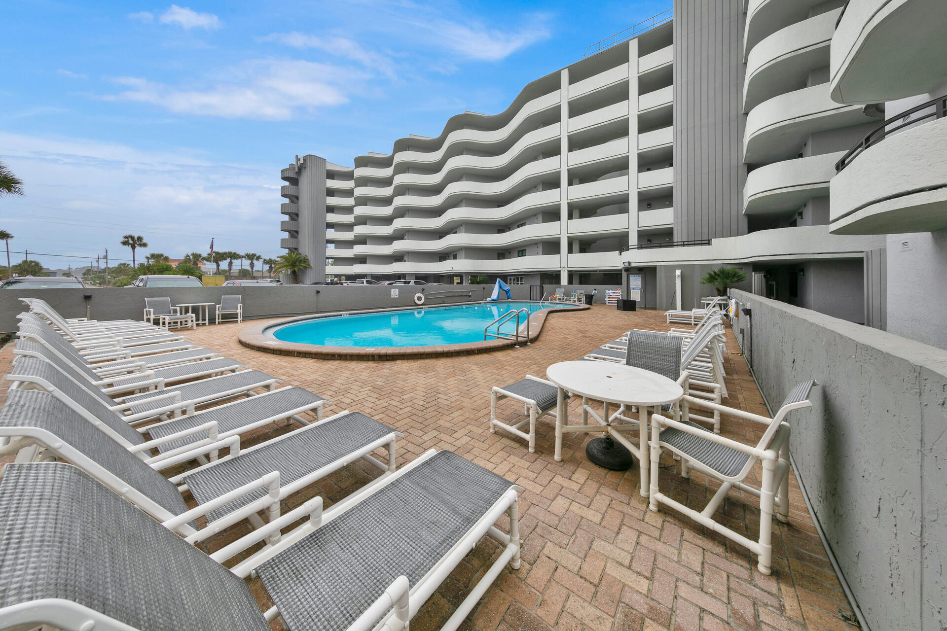 NAUTILUS CONDO - Residential