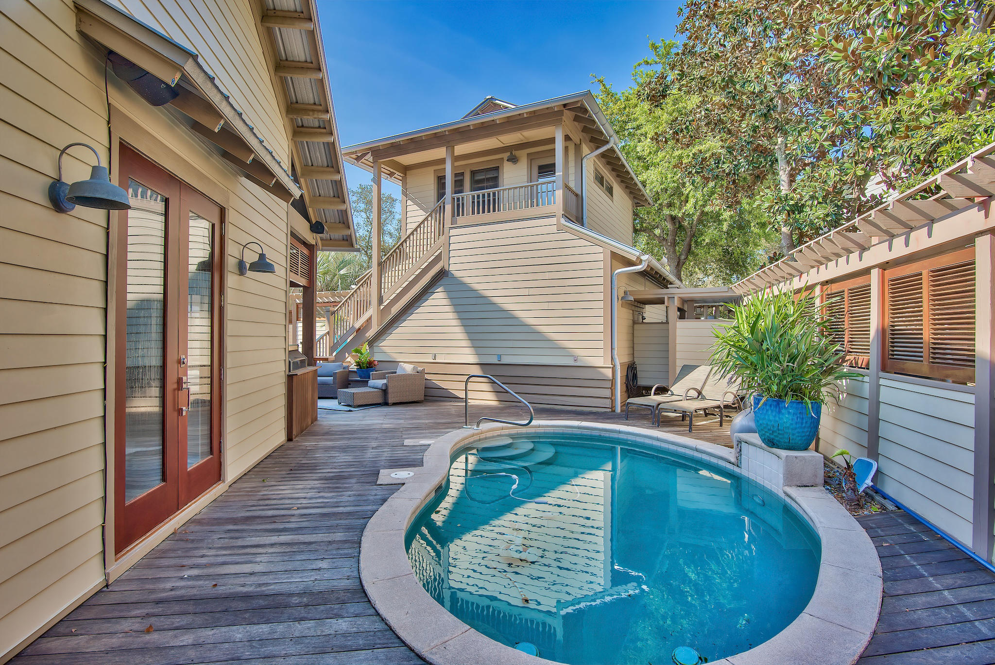 SUMMER RIDGE - Residential