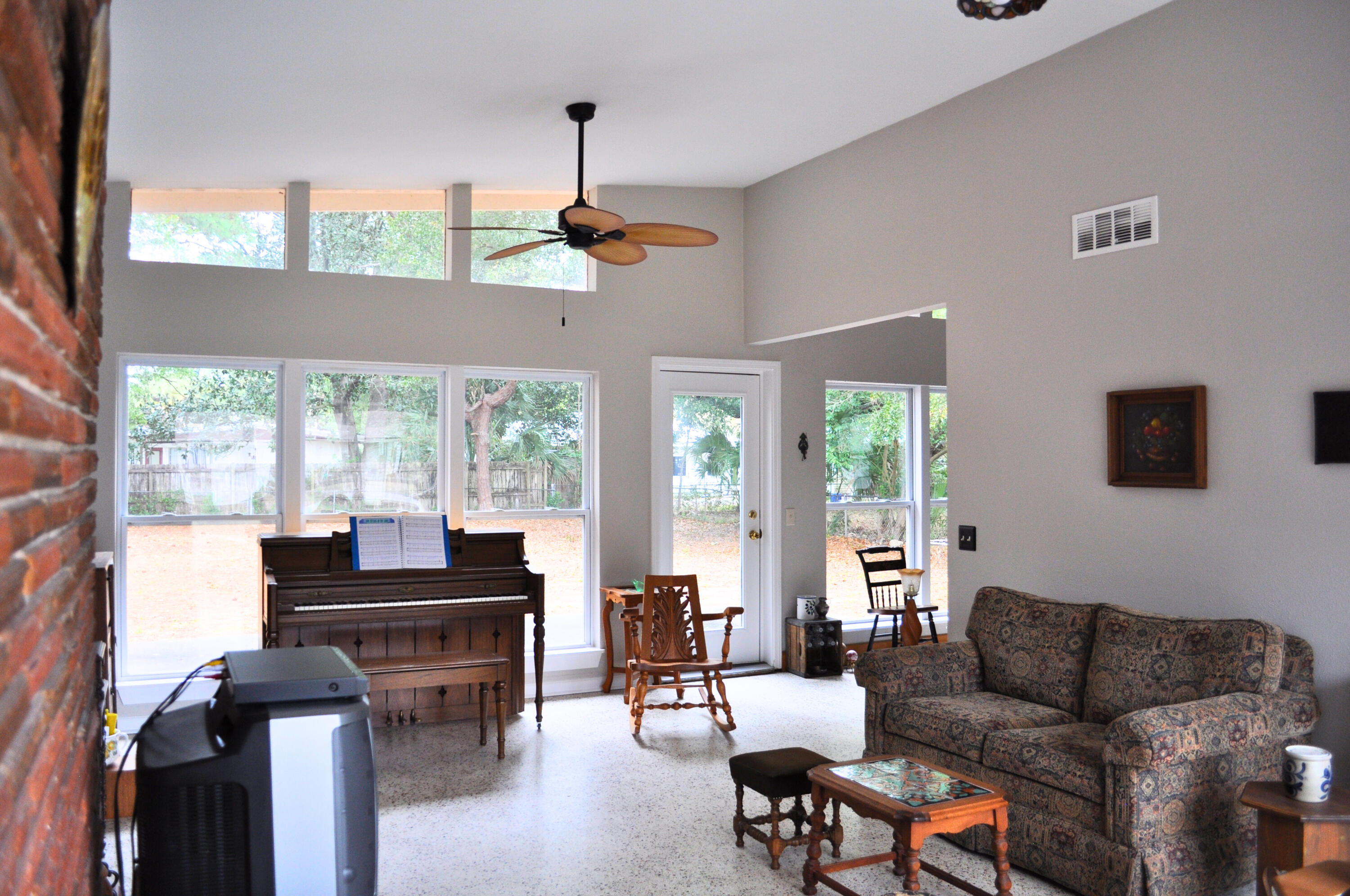 VILLA RUSS PARK - Residential