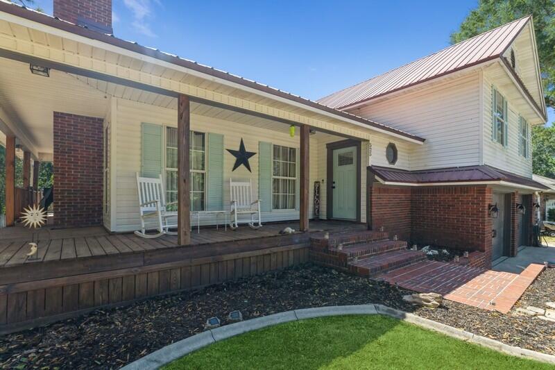 LAKESIDE EAST - Residential