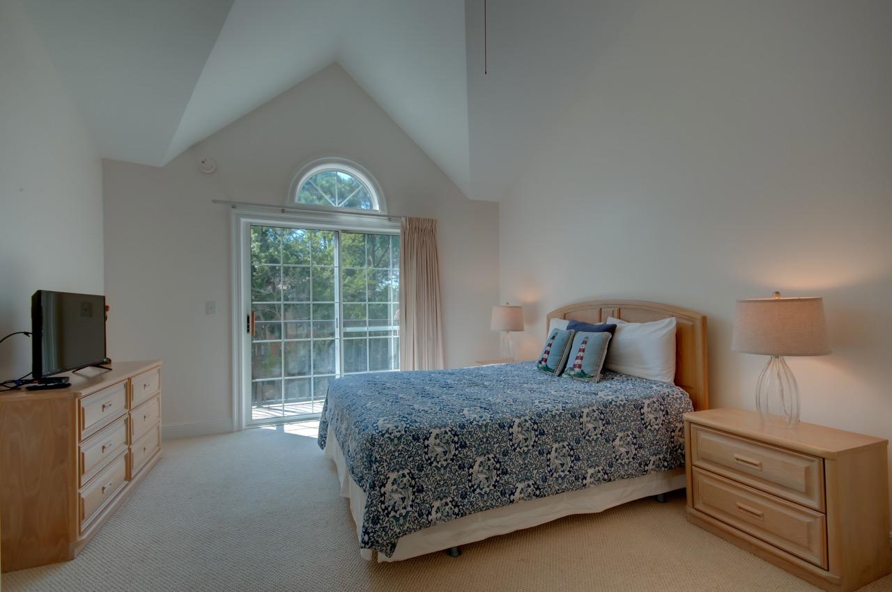 VANTAGE POINTE - Residential